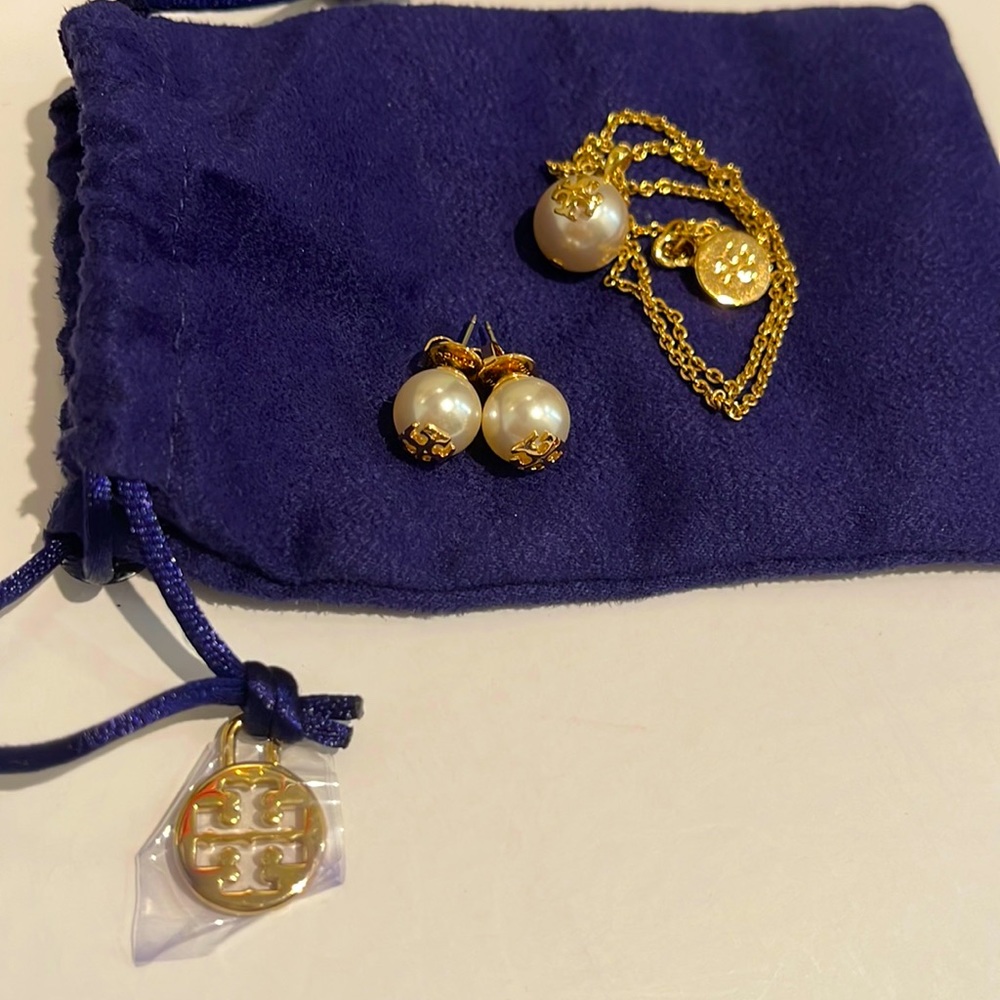 New Tory Burch set necklace